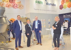 Fam en Stumabo team poseren bij de Volantus.